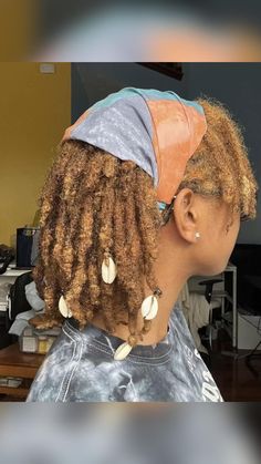 Free Form Locs How To Start, Short 4c Locs Styles, Dyed Loc Tips Hair Colors, Raindrop Locs, Locs Assessories, Aesthetic Locs Hairstyles, Short Locs Aesthetic, Scarf Hairstyles Locs, Bandana Loc Styles