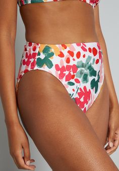 Do you ‘sea’ what we ‘sea?’ You rockin’ these white, multicolored watercolor-inspired bikini bottoms under the sun at places ranging from a seaside resort to your backyard...wherever works best for you ! Featuring an exclusive, vintage-inspired tropical floral print made-up of green, orange, red, and pink hues, this swim separate is super fun to mix-and-match with. Fun, throwback features—a high-waisted silhouette and high-cut leg—make this ModCloth namesake label swimwear bottom worthy of being Vintage Style Swimwear, Gingham Embroidery, Tropical Outfit, Casual Dresses Plus Size, Midi Dress Plus Size, Best Swimwear, Tunic Hoodie, Vintage Swimwear, Seaside Resort