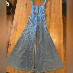 New Handmade By Australian Designer, Pincushion. Size Xs But Fits Like An Xxs. Front Pockets. Zipper Back. Adjustable Straps. Live Your Best 70’s Life In These Mega Flared Overalls. Chic Wide Leg Denim Jumpsuit, Fitted Washed Denim Jumpsuit, Chic Non-stretch Cotton Denim Jumpsuit, Fitted Light Wash Cotton Denim Jumpsuit, Chic Cotton Denim Jumpsuit With Relaxed Fit, Chic High-rise Cotton Denim Jumpsuit, Chic High Rise Cotton Denim Jumpsuit, Trendy Fitted Cotton Denim Jumpsuit, Fitted Cotton Denim Jumpsuit For Fall