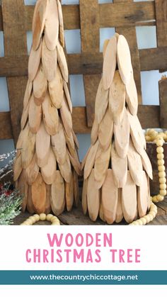 Make a DIY wooden Christmas tree in just minutes with this simple process! It's a quick and easy way to add some rustic farmhouse style! #Christmas #Christmascraft #rustictree #rustichomedecor #rustic #rusticcraft #rusticChristmas #rusticChristmascraft