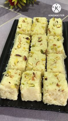 Kalakand Recipe, Indian Milk, Burfi Recipe, Milk Cake, Powder Recipe, Indian Dessert Recipes, Indian Sweet, Indian Desserts, Indian Sweets