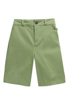 Roomy and ready to roll, these shorts inspired by the world of skating sport chino-style pockets and a touch of stretch to keep your kid moving in comfort. Zip fly with button closure Back elastic waist Front slant pockets; back welt pockets 98% cotton, 2% elastane Machine wash, line dry Imported Spring School Shorts With Pockets, Nike Green Cotton Bottoms, Spring School Shorts, Solid Color Summer School Shorts, Green Short Bottoms For School, Casual Short Bottoms For School, Casual Short Length Bottoms For School, Green Short Length Bottoms For School, Nike Green Shorts For Spring