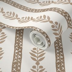 an image of a wallpaper with leaves and stripes in brown on white background,