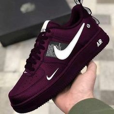 Phylum Annelida, Nike Shoes Women Fashion, Sneaker Outfits, Nike Shoes Air Force, Jordan Shoes Girls, Custom Nike Shoes, Model Pose, Streetwear Mode, Nike Shoes Jordans