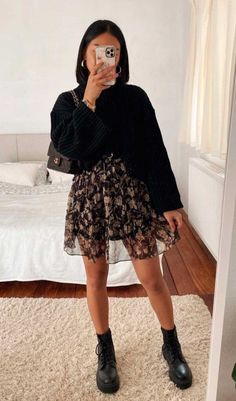 15 looks para quem ama coturno tratorado - Guita Moda Outfit Botas, Cute Date Outfits, Capsule Outfits, Classy Work Outfits, Yes Or No, Causual Outfits, Fashion Attire, Autumn Outfit, Professional Outfits