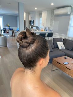 High Sleek Bun Wedding Hair, High Sleek Bun Hairstyles, Elegant High Bun Wedding, Grey Hair Buns Top Knot, Bride Bun Hair, Sleek Bun Bridal Hair, Sleek High Bun Wedding Hair, High Bun Hairstyles Sleek, Elegant High Bun Hairstyles