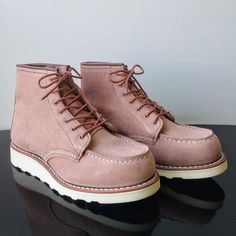 Red Wing Heritage Women Classic Moc Short Boot In Beautiful Dusty Rose Abilene Leather Roughout-Made In Usa ~ The 6-Inch Classic Moc Is An Icon Of Red Wing Heritage And Is Fully Tailored For Women. The Boot's Lighter, Polyurethane Traction Tred Outsole And Unmistakable Moc Toe Are A Combination That Tells A Style Story For More Than 70 Years In The Making, Offering Usa Handcrafted Detail, Premium Leather, And Durable Construction, They Are Timeless Designed To Last For Years And Provide Both Sty Suede Work Boots With Reinforced Heel And Round Toe, Suede Work Boots With Reinforced Heel, Lace-up Suede Boots With Red Sole, Steel Toe Boots Women, Red Wings Boots, Red Wing Women, Red Wing Heritage Boots, Tan Chelsea Boots, Leather Motorcycle Boots