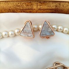 Triangle Studs

"Where edgy meets elegant. ✨ These triangle studs are a statement piece."

Golden outline with glittery Grey Color

"Limited time offer! 

DM for more details ✨

.
.
.
.
#MyPlumBox #jewelleryonline #earringsofinstagram #studs #minimaljewelry #fyp #trendy #ShopNow #earringoftheday #jewellerybrand