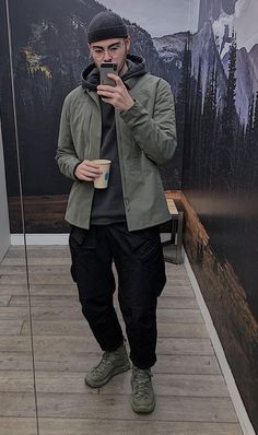 Men Clothes Streetwear, Men's Fall Fashion Casual, Hippy Aesthetic Outfit Men, Fashion Street Wear Men, Mens Streetwear Casual, Fall Street Wear Men, Modern Men Fashion, Street Wear Men Aesthetic, Streetwear Fashion Men Fall