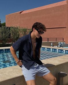 Old Money Vacation Outfit Men, Old Money Holiday Outfits Men, Mens Beachy Outfits, Men Beach Outfit Aesthetic, Men’s Vacation Outfit Ideas, Men Summer Outfit Aesthetic Old Money, Mens Vacation Outfits Mexico, Men Vacation Outfits Beach, Pool Party Outfit For Men