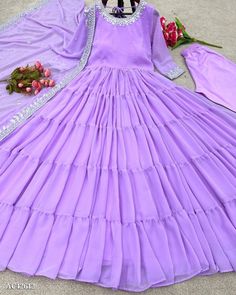 Lavender Colour Gown, Anarkali Frock Design, Lavender Colour, Suit Styles, Eid Dress, Party Wear Gowns, Designer Anarkali Dresses