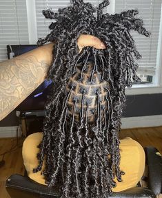 butterfly locsss Small Butterfly Locs, Hair Secrets, Small Butterfly, Hairstyles Braided, Protective Hairstyles Braids, Honey Blonde Hair