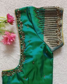 Latest Blouse Designs Embroidery, Green Colour Aari Blouse Design, Floral Design Aari Work Blouse, Green Aari Work Blouse Design, Green Blouse Embroidery Designs, Green Silk Blouse Designs, Simple Green Blouse Designs For Saree, Simple Ariwork Blouse, Simple Latest Maggam Work Designs