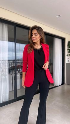 Red And Black Business Casual, Red And Black Business Outfit, Outfit Blazer Rojo, Black Bell Bottoms Outfit, Red Blazer Outfit, Black Bell Bottoms, Formal Fits, Bell Bottoms Outfit, Black Pants Outfit