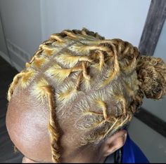 Comb Locs Natural Hair, Barrel Loc Styles Women Short, Short Loc Styles, Dreadlocks Styles, Short Dreadlocks Styles, Dreads Styles For Women, Natural Hair Haircuts, Natural Hair Weaves, Hair Colour Design