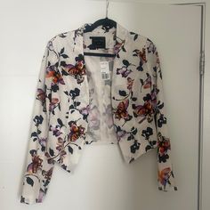 Lightweight Blazer That Can Be Worn To Work Or On A Cute Date Night. Size Large But Runs A Little On The Smaller Side. Fitted White Blazer With Floral Print, Summer White Blazer With Floral Print, White Floral Print Blazer For Summer, Womens Red Blazer, Olive Blazer, Mustard Jacket, Mustard Blazer, Cute Date Night, Red Blazer Jacket