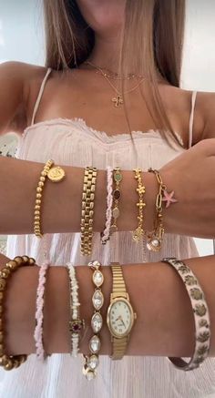 Wrist Jewelry Aesthetic, Bracelet Stack Aesthetic, Gold Bracelet Stack, Xoxo Jewelry, Jewelry Closet, Gold Bracelets Stacked, Jewelry Stack, Preppy Jewelry, Wrist Jewelry