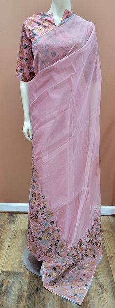 Cozy looking Kora embroidered Saree in Pink comes with a printed Blouse that can be adjusted as per the customer needs. Product ships immediately within the US. Embroidered Saree, Embroidery Saree, Printed Blouse, Two Piece Skirt Set, Saree, Ships, Embroidery, Boutique, Pink