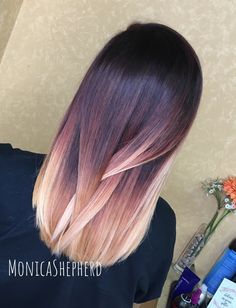 Red violet and blonde balayage. Color melt Blended Plum Roots Blonde Hair, Eggplant And Blonde Hair, Violet And Blonde Hair, Red Blonde Balayage Ombre, Colour Melt Hair, Black Roots Blonde Hair, Blonde Color Melt, Boliage Hair, Color Melting Hair