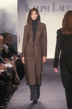 Ines Rivero, Ralph Lauren Runway, Classic Ralph Lauren, Ralph Lauren 90s, Ralph Lauren Fall, 90s Inspired Outfits, Women Ralph Lauren, Looks Style