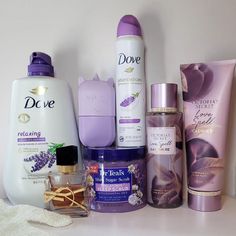 Lavender Skin Care Products, Lavender Scent Combo, How To Smell Like Lavender, Lavender Body Care, Dove Skincare, Smell Like Lavender, Vanilla And Lavender, Healthy Hygiene, Perfume Sweet