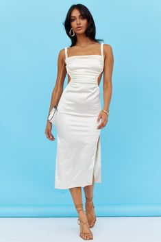 Length from shoulder to hem of size S: 105cm. Midi dress. Lined. Cold hand wash only. Model is a standard S and is wearing size S. True to size. Lightweight, non-stretchy satin fabric. No zipper. Slip-on style. Print placement may vary. Polyester. Sipping wine by the beachside, shaded by the resort. Live it up in Palm Springs with this signature midi. Featuring a straight neckline with elasticised shoulder straps, an open back with a lace-up detail and a fun side silt. Style yours with beachy wa Spring Midi Dress, Prom Shopping, Beachy Waves, Dress Cream, Straight Neckline, Print Placement, Cream Dress, Formal Wedding, Dress Romper