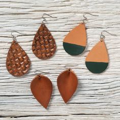 Perfect for crafting unique earrings to give as gifts or for production Includes all the precut leather and hardware you need to make 10 sets of earrings Pre-cut leather allows you to spend more time decorating and less time cutting Natural, vegetable tanned leather is an ideal canvas for pyrography, paint, stamps and Custom Ar, Diy Leather Earrings, Make 10, Earring Kit, Leather Supplies, Painting Leather, Western Leather, Wire Crafts, Leather Pieces