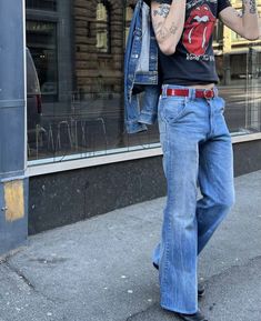 Men’s 70s Rock Fashion, Vintage 70s Outfits Men, Men’s 90s Grunge Fashion, 80's Style Men, Men’s Fashion 90s, 70s Man Aesthetic, 70s Outfits Men Casual, 70s Rock Style Men