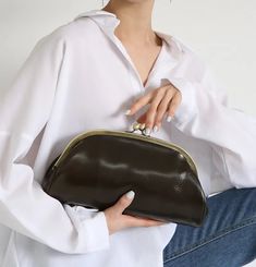 Be ready to stash your cash in style with our Aki Vintage Faux Leather Coin Clutch Bag! Crafted from top-notch faux leather, this unconventional chic half-moon shaped bag is a must-have for any casual retro lover. Its timeless vintage design adds a touch of whimsy to any outfit, making it a keeper for your bag collection. SIZE: W19cm x H17cm / W11.41" x H6.69" Gender: WOMEN Item Type: Handbags, Day Clutch Main Material: PU, Faux Leather Lining Material: Polyester Interior: Cell Phone Pocket Styl Party Ladies, Vintage Kiss, Luxury Party, Straw Tote Bag, Women Crossbody Bag, Monogram Tote, Bag Collection, Outfit Making, Leather Bucket Bag