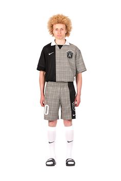 Fashion Football Jersey, Football Style Fashion, Retro Jersey Design, Mens Outdoor Style, Jersey Design Ideas, Design Jersey, Sports Jersey Design, Retro Football Shirts, Classic Football Shirts