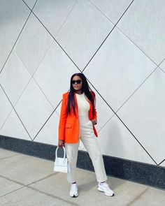 Adebimpe A. on Instagram: “It is going to be a colorful summer. A pop of colour goes a long way in transforming your look. 🧡 What colours will you be wearing most…” Blazer And Sneakers Outfit, Outfit Inspo Orange, Simple Classy Outfits, Summer Minimal Style, Orange Blazer Outfits, Blazer Outfits Women, Oversized Blazer Outfit, Cece Winans, Blazer Outfit Ideas