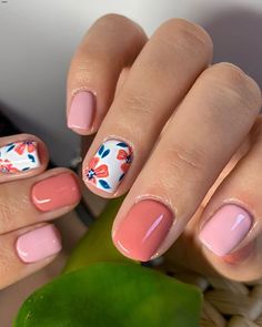 Nail Art August, August Manicure, Professional Summer Nails, August Gel Nails Ideas, Cute August Nails, August Nails Short, Builder Gel Nails Design, Terracotta Nails, August Nails Designs