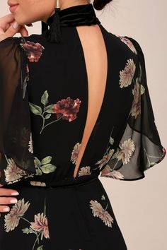 Black Floral Print Dress, Stil Boho, Zoe Kravitz, Dresses To Wear, Ruffled Dress, Black Floral Print, Floral Print Maxi Dress, Dresses To Wear To A Wedding, Guest Outfit