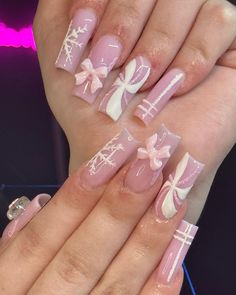 Nail Ideas Pink Christmas, Bow Nail Designs Christmas, Ballerina Winter Nails, Pink Christmas Acrylic Nails Short, Christmas Airbrush Nails, Xmas Pink Nails, Winter Birthday Nails Acrylic, Christmas Acrylic Nails Pink, Acrylic Nails For January