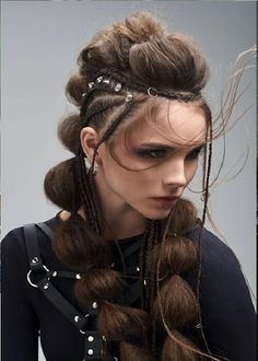 Mohawk Hairstyles For Women, Avant Garde Hair, Mohawk Hairstyles, Hair Art, Lucca