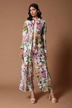 Shop for Rohit Bal Green Linen Printed Jacket And Pant Set for Women Online at Aza Fashions Mint Green Jacket, Co Ords Outfits, Rohit Bal, Printed Jacket, Woman Suit Fashion, Muslimah Fashion Outfits, Linen Jacket, Pakistani Dress Design, Indian Fashion Designers