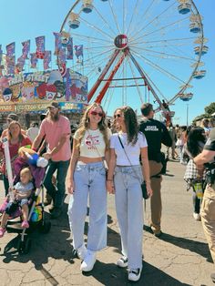 Cute Outfits For Carnivals, La County Fair Outfit, Cute Outfits For The Fair, Fair Day Outfits, State Fair Outfit Ideas Fall, Cute Carnival Outfits, Fair Aesthetic Outfits, Funfair Outfit Ideas