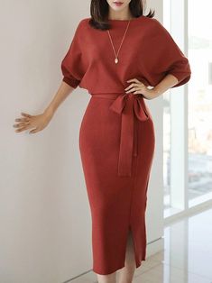 Elegant Midi Dresses Evening, Elegant Jumpers Classy, Midi Dresses For Weddings, Elegant Dresses For Women Classy, Evening Dresses Elegant Midi, Formal Outfits For Women Classy, Formal Midi Dress Classy, Classy Knitwear, Party Dresses For Women Wedding