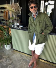 Mens Casual Outfits Summer, Green Field, Mens Fashion Smart, Jeans Shirt, Humidor, Older Fashion, Streetwear Men Outfits, Gentleman Style