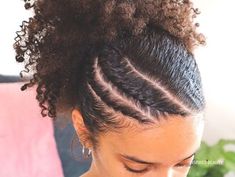 Ear Length Natural Hairstyles, Wet And Go Hairstyles Natural Hair Short, Curly Natural Updo, Curly Updos For Medium Hair Black Women, Cabello Afro Natural, Protective Hairstyles For Natural Hair, Quick Natural Hair Styles, Pelo Afro, Natural Curls Hairstyles