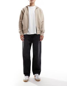 Jeans by Pull&Bear Denim days on repeat Baggy fit Regular rise Belt loops Five pockets Bear Jeans, Skater Fit, Denim Day, Winter Party Dress, Wide Jeans, Pull & Bear, Satin Slip Dress, White Trainers, Maxi Dress Trend