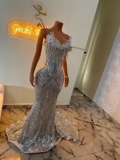 Silver Bling Dress, Clear Prom Dress, Glitz And Glam Prom Dress, White And Silver Prom Dress, Silver Prom Dresses Black Women, Silver Dresses Elegant, Sliver Prom Dress, Silver Dress Prom, Trending Prom Dresses