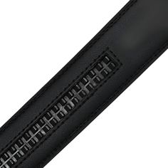 Indulge in understated elegance with the 3.5 cm wide leather belt strap, model Lincoln. Crafted with premium leather, this strap offers a luxurious tactile feel, while its textured grain adds a touch of distinction to your attire. Personalize it with a buckle of your choice to reveal your style and personality. Elegant Black Belt Buckle With Leather Strap, Luxury Removable Belt For Business, Modern Leather Business Belt, Elegant Leather Belts And Suspenders With Leather Strap, Black Leather Strap Belts For Formal Occasions, Elegant Black Leather Belts And Suspenders, Sleek Black Belt Buckles For Business, Business Leather Strap Black Belt Buckles, Modern Leather Belt With Smooth Grain