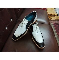 Men Two Tone Formal Shoes, Spectator Shoes, Dress Shoes, Shoes Spectator Shoes, Tassel Shoes, Leather Formal Shoes, Simple Shoes, Black Dress Formal, Formal Shoes For Men, Mens Fashion Trends, Up Shoes, Formal Shoes