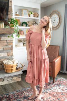 This adorable midi pink dress is the perfect for any outing this spring, or really any season! So versatile & can be worn on or off shoulder! Midi Pink Dress, Pink Midi Dress, Think Pink, On Or Off, Pink Dress, Off Shoulder, Pink