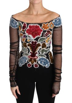 Dolce & Gabbana Black Floral Ricamo Top T-shirt Blouse Model Blouse, Mode Kimono, Blouse Long Sleeve, Dolce E Gabbana, Women Long Sleeve Tops, Top T Shirt, Long Blouse, Dolce & Gabbana, Vanity Fair