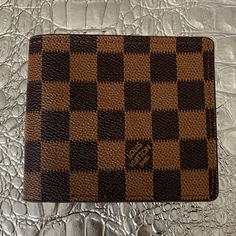 Inspired Mens Wallet Designer Brown Card Holder For Daily Use, Designer Brown Bifold Card Holder, Designer Brown Wallet With Coin Pocket, Luxury Brown Card Holder With Coin Pocket, Business Card Holder With Coin Pocket, Designer Brown Bifold Wallet, Designer Bifold Wallet For Everyday Use, Brown Checkered, Free Giveaway