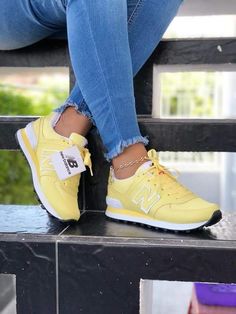 Nb Sneakers, Interesting Shoes, Casual Shoes Women Sneakers, Nike Shoes Women Fashion, Womens Running, Balance Shoes