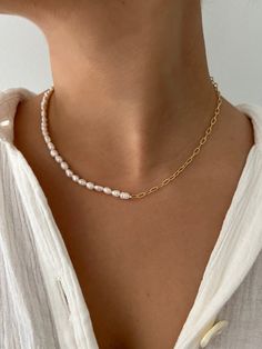 Half gold filled link, half freshwater pearl 16 inches with 2 inch chain extender 14k Gold-filled Pearl Chain Necklace, Gold Pearl Necklace With Paperclip Chain, Modern Pearl Necklace, Modern Pearl Jewelry, Diy Pearl Necklace, Jewelry Anklets, Pearl Necklace Designs, Freshwater Pearl Jewelry, Pearl Necklace Earrings