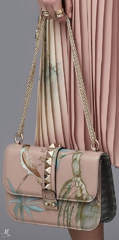 FALL 2016 Valentino Luxury Bags Collection, Handbag Heaven, Hermes Handbags, Luxury Vintage, Coco Chanel, Chanel Boy Bag, Beautiful Bags, Clutch Handbag